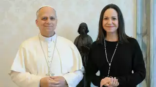 Papa León XIV recibe en audiencia privada a María Corina Machado en el Vaticano en medio de la crisis venezolana