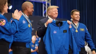Presidente Trump creará Academia Espacial de EU para formar astronautas, científicos e ingenieros