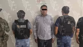 Detienen a secretario de Seguridad de Atlixco por presunto abuso de autoridad y cohecho en Puebla