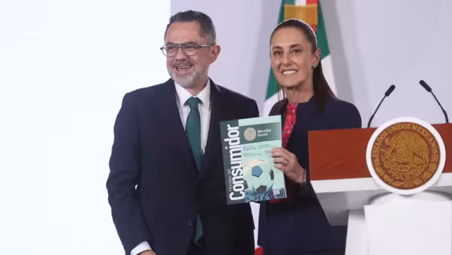 Iván Escalante, titular de Profeco ,presentó además la edición especial de la Revista del Consumidor dedicada al Mundial Social