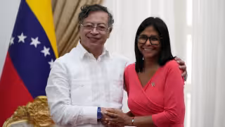 Petro y Delcy Rodríguez se reúnen en Caracas: seguridad, comercio y tensión con EU marcan la agenda