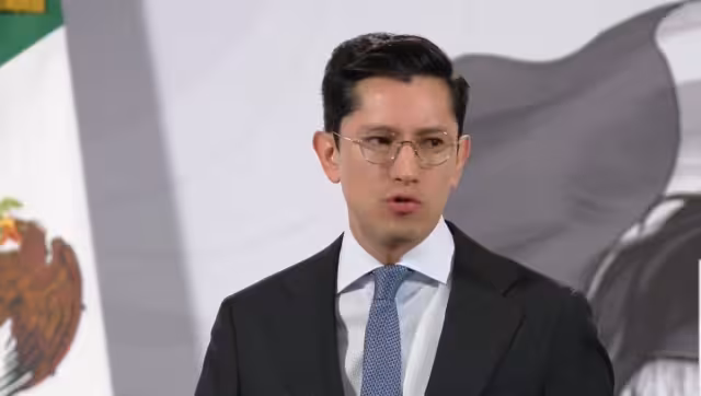 Roberto Velasco Álvarez,  secretario de Relaciones Exteriores