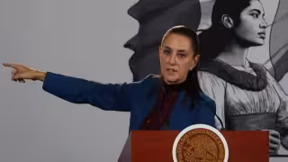 Claudia Sheinbaum pide investigar contratos del INE desde 1999 y acabar con los “coyotes electorales”
