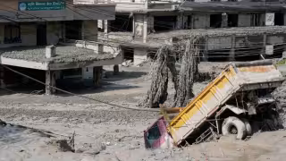 Inundaciones en Nepal dejan al menos 55 muertos y 384 turistas sin localizar, 291 son extranjeros