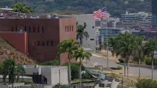 Estados Unidos vuelve a izar su bandera en la embajada de Caracas tras siete años de ruptura diplomática