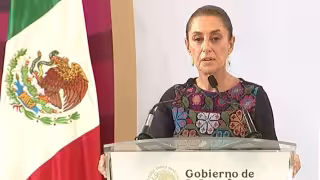 Sheinbaum llama a jóvenes en Xalapa a sentirse orgullosos de ser mexicanos: “Es un privilegio”