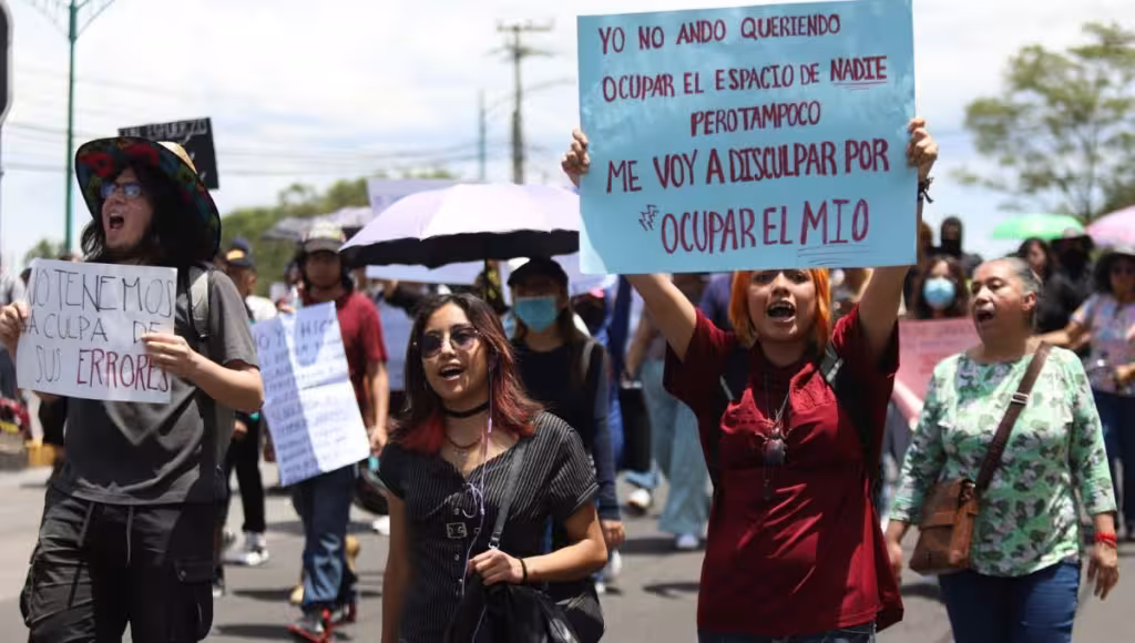 Aspirantes de la UNAM vuelven a las calles y exigen respeto a resultados de admisión
