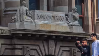 Banxico mantiene tasa de interés en 6.5%; inflación de servicios y riesgos externos frenan nuevos recortes