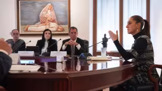 Sheinbaum se reúne con Banxico y la banca ante incertidumbre económica por futura revisión del T-MEC