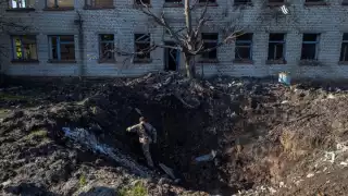 Encuentran 180 cadáveres en una fosa común en Limán, Ucrania, tras ser liberada de rusos