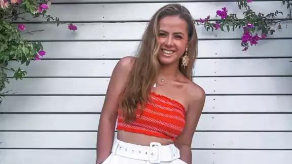 Nicole Peña Pretelini, de 22 años, confesó que se inyectó los labios. Foto: Instagram nicolepp18