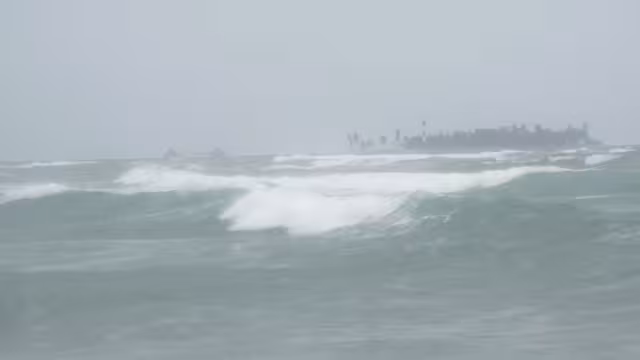 Conagua pide extremar precauciones en seis estados por Depresión Tropical 13-E