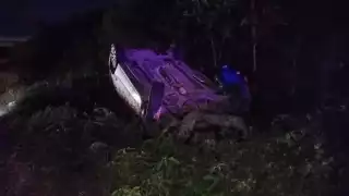 Policías municipales de Chacsinkín, así como paramédicos de la SSP, arribaron para tomar conocimiento