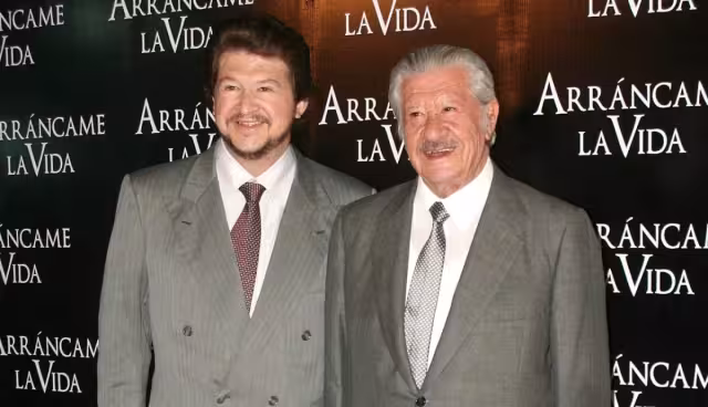 Ignacio López Tarso y su hijo, Juan Ignacio Aranda