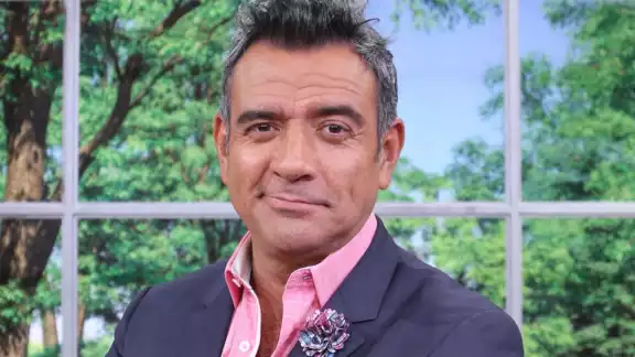 Héctor Sandarti revela que llegó a tener una baja autoestima y sufrió bullying escolar cuando era niño. Héctor Sandarti revela que llegó a tener una baja autoestima y sufrió bullying escolar cuando era niño.