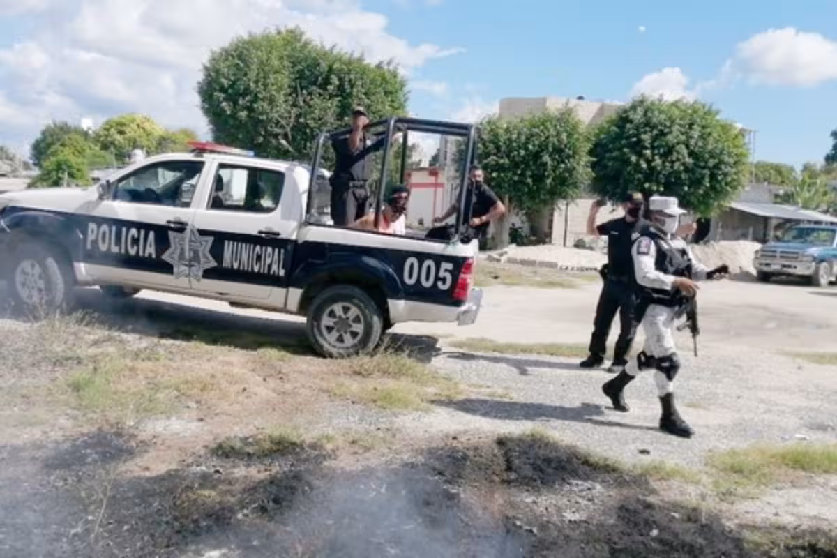 Moquel Enfrentamiento en partido de fútbol deja tres detenidos en Moquel ...
