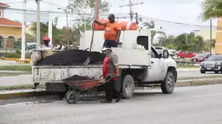 Algunas zonas de Cancún registrarán embotellamiento, debido al cierre de avenidas por trabajos de rencarpetamiento asfáltico