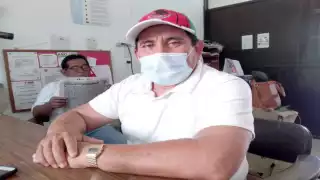 El edil Diego Palomo advierte que sólo se quedarán quienes realmente trabajan y sin antigüedad laboral. Foto: José Valencia.