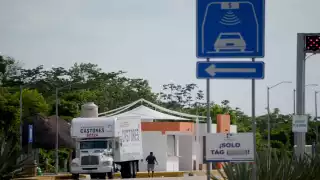 Ejidatarios de Lázaro Cárdenas mantienen bloqueo por desacuerdo sobre el Tren Maya