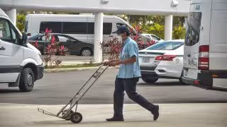 En Quintana Roo, la pobreza laboral se incrementó 22.40% y el ingreso laboral disminuyó 27.40%