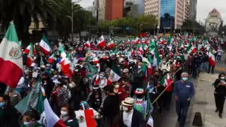 El contingente salió del Monumento a la Revolución y avanzó sobre Avenida Juárez para llegar al Zócalo. Foto: Twitter.