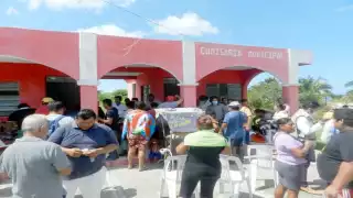 Advierten que realizarán un bloqueo este viernes en el tramo carretero Sabancuy-Champotón. Foto: Erasmo Cruz.