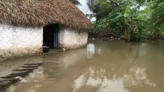 Piden apoyos para resarcir los daños que provocaron las inundaciones en la zona. Foto: Justino Xiu Chan
