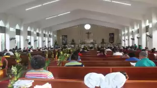 La bendición de la corona de adviento es un signo que expresa el tiempo de preparación para la Navidad.