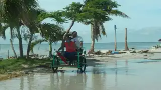 Pobladores señalan que prevalece la falta de agua potable, energía eléctrica y pavimentación. Foto: Irene Barradas.