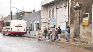 Aseguran que alejar los paraderos tiene el objetivo de evitar posibles contagios en el Centro Histórico. Foto: Víctor Gijón.