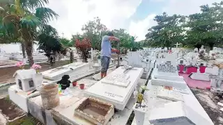 Comerciantes y quienes se dedican a limpiar bóvedas serán afectados por la restricción. Foto: Raquel Margarita Huerta.