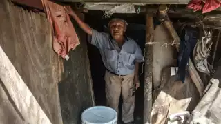 Don Fernando dice que el predio es producto de un crédito que le dieron los fundadores del municipio. Foto: Víctor Ávalos.