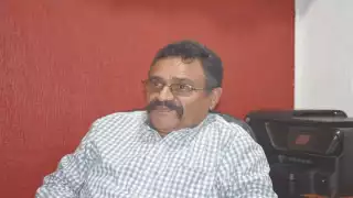 El regidor Julio César Pulido señala que sus propuestas son ignoradas en el Cabildo. Foto: Julio César García