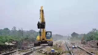 Las obras no pueden continuar porque con las precipitaciones es
peligroso manejar la maquinaria pesada. Fotos: Cuauhtémoc Moreno.