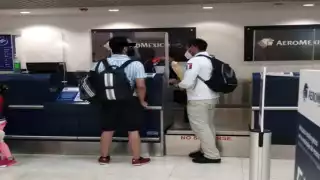 No se informó sobre la causa de la deportación. Fotos: Víctor Lara Martínez.