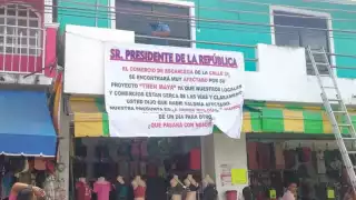 Los comerciantes argumentan que el megaproyecto dañará su economía. Foto: Joaquín Guevara.