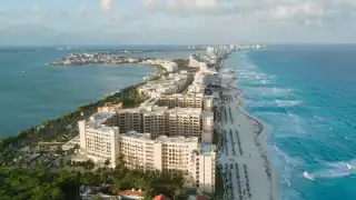 En Cancún, la probabilidad de lluvia para este día es del 73%.