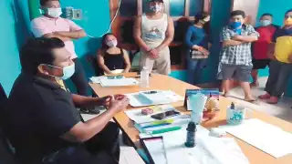 Los campesinos argumentan que son dueños del
área donde se construyeron las viviendas. Foto: Alejandro Collí.