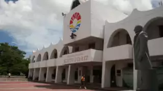 Algunos de los asesores no figuran en el Registro Nacional de Profesionistas.