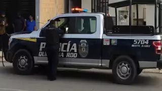Tras el suceso, la joven pidió ayuda a sus vecinos, quienes
dieron aviso al número de emergencia. Foto: Por Esto!