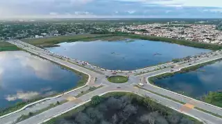 El "Malecón de Pensiones" se ha vuelto un sitio recreativo en el que las reuniones sociales y la vendimia se hacen presentes.