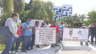A 10 años de la catástrofe petrolera, los pescadores del Golfo de
México exigen justicia. Foto: Fernando Kantún.