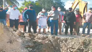 Los vecinos formaron una comitiva para exponer su caso ante el edil.