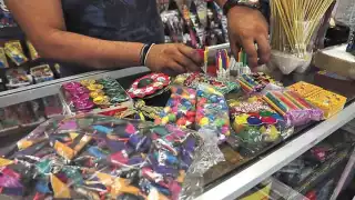 Establecimientos del centro y norte de Mérida ya están vendiendo productos pirotécnicos.