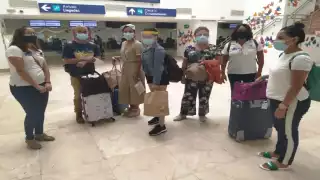 Un total de 109 pasajeros de Interjet quedaron varados en Cozumel este fin de semana por problemas internos de la compañía. Foto; Karina Carrión.