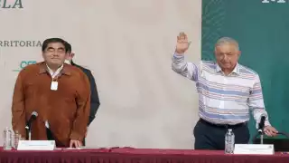 El gobernador de Puebla, Miguel Barbosa, detalló que se han destinado 200 mdp para atender a las miles de personas que resultaron afectadas