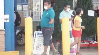 De viernes a domingo, por la disponibilidad de horarios los consumidores salieron a realizar sus compras.