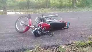 La víctima asegura que fue agredida cuando circulaba en su motocicleta. Foto: Por Esto!