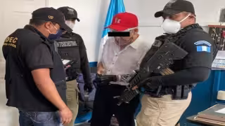 Un helicóptero lo trasladó hacia la frontera Talismán-El Carmen. Foto: PNC Guatemala en Twitter.