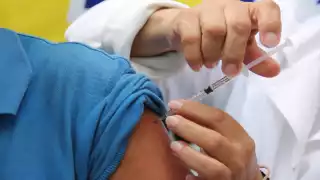 La posibilidad de probar un nuevo medicamento para combatir el SARS-CoV-2 causa miedo por las consecuencias futuras que se generen.